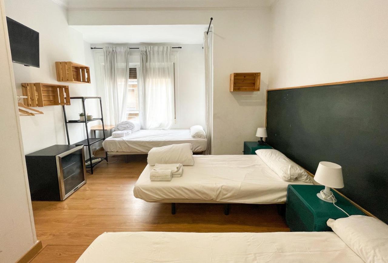 Az The Bridge Hostel - Coliving Zaragoza Exterior photo